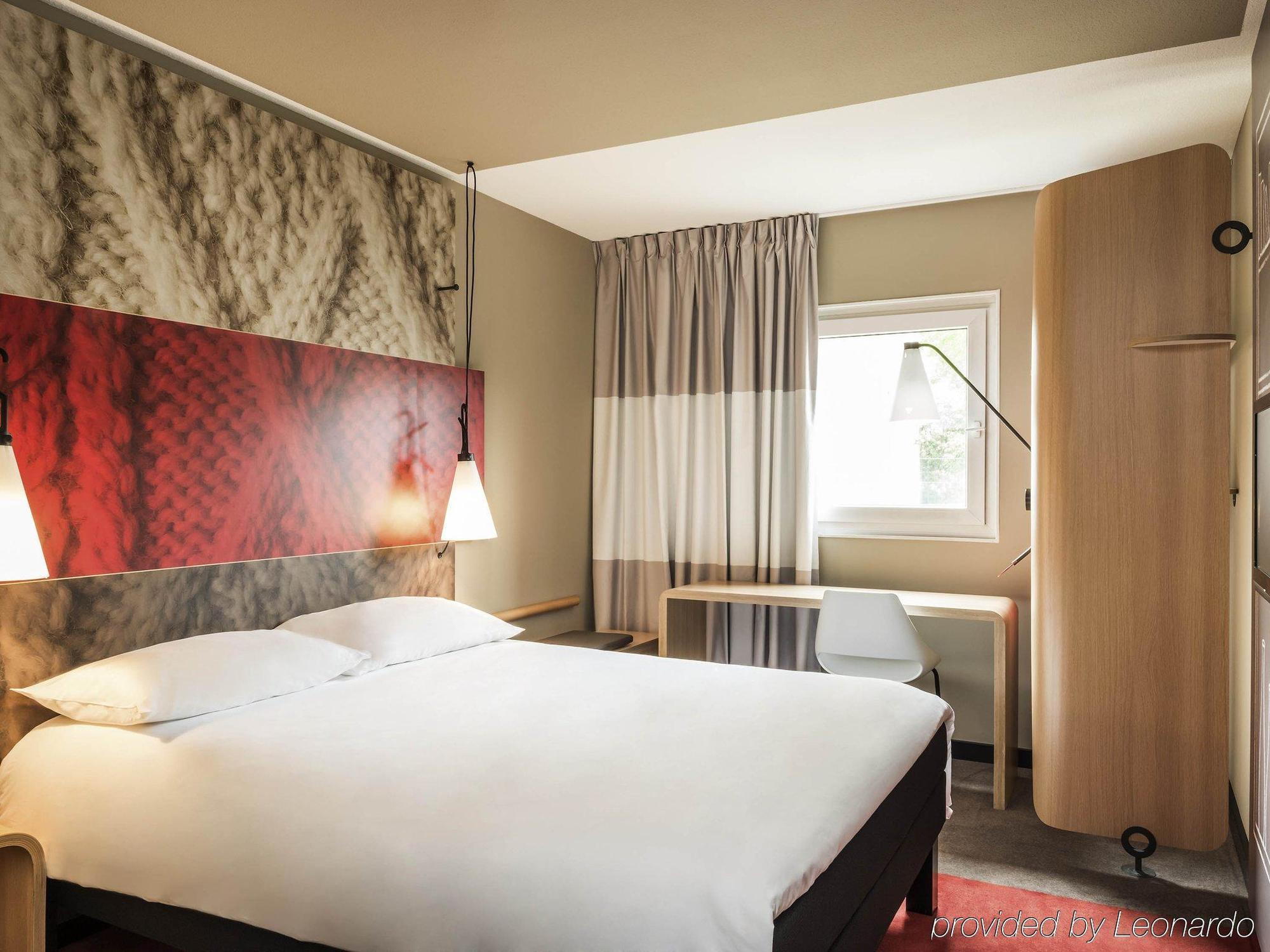 Ibis 3*